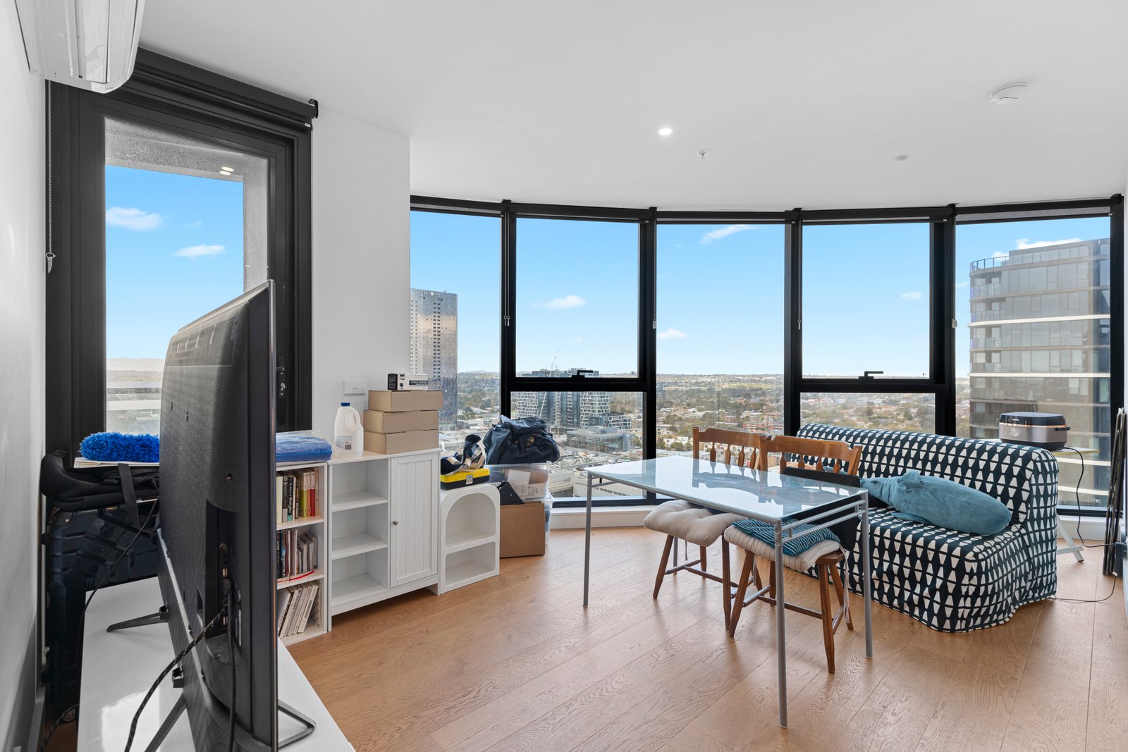 Gallery: 2118/850 Whitehorse Road