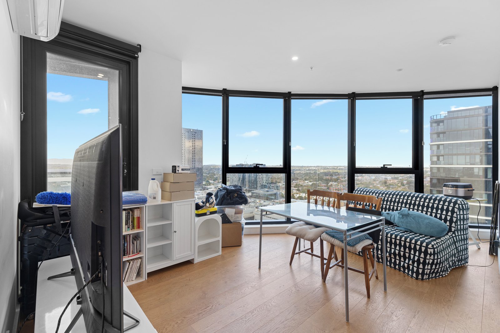Gallery: 2118/850 Whitehorse Road