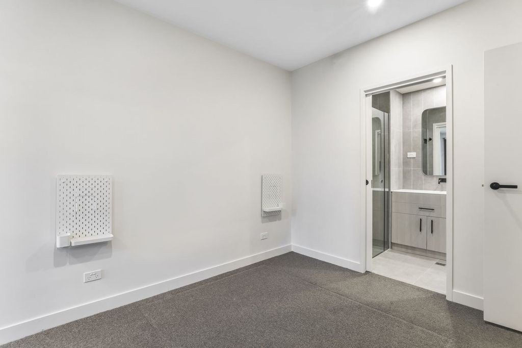 Gallery: 2118/864 Blackburn Road