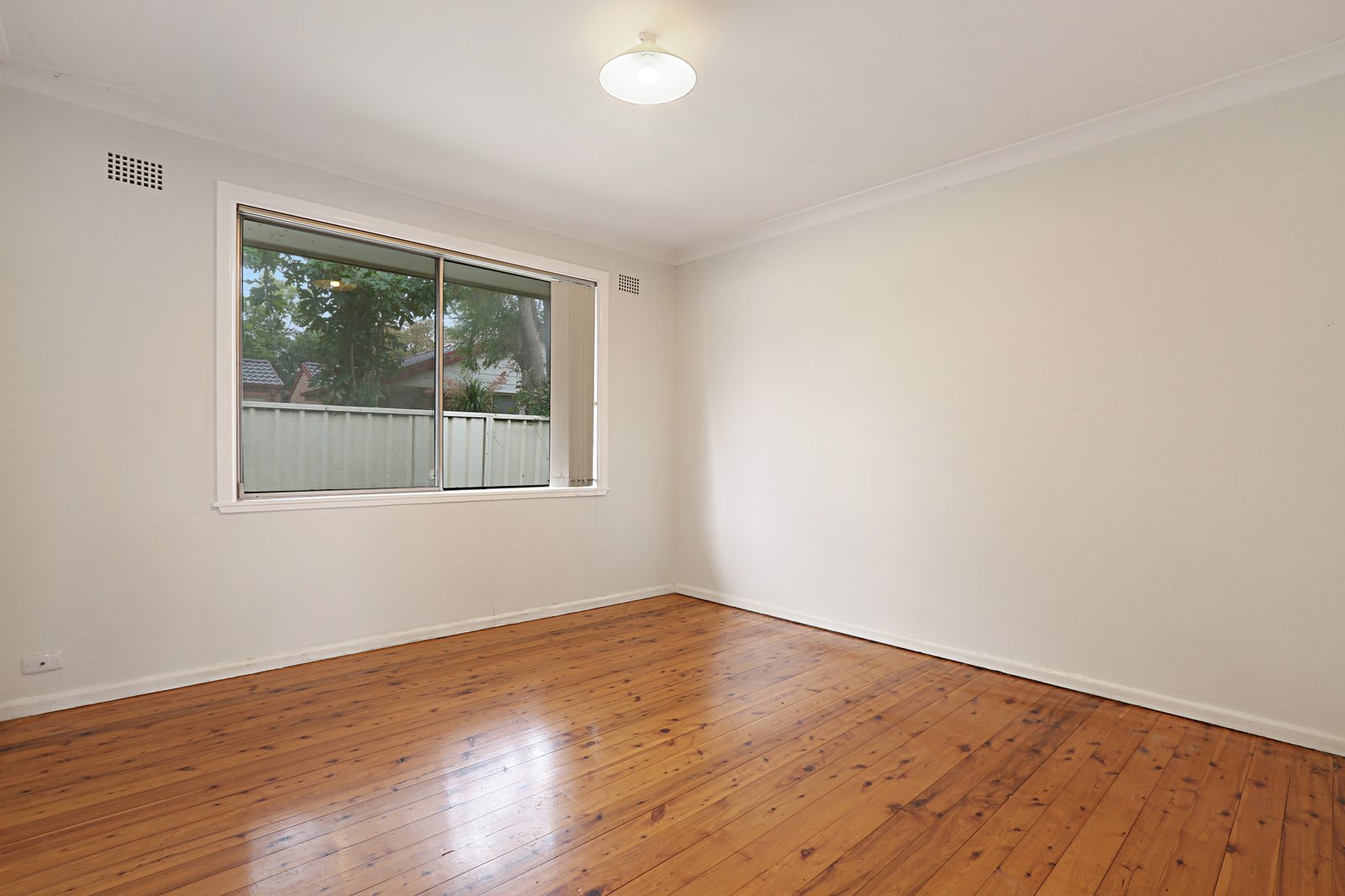 2/119 Pioneer Road EAST CORRIMAL 4