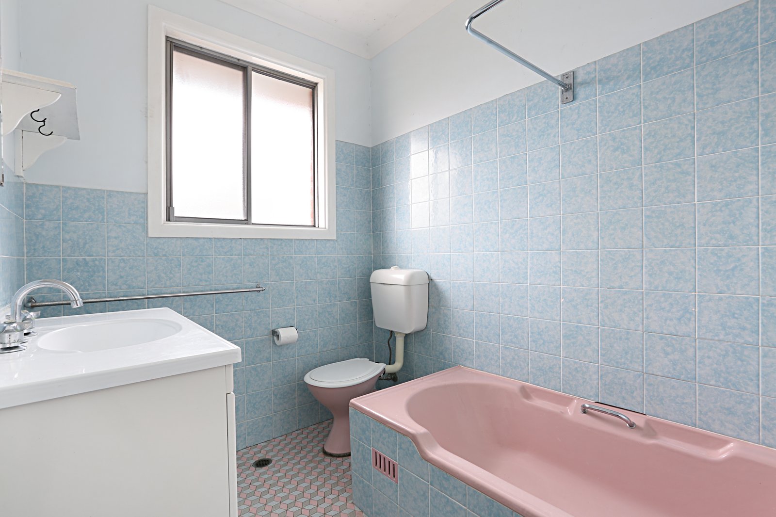 2/119 Pioneer Road EAST CORRIMAL 5