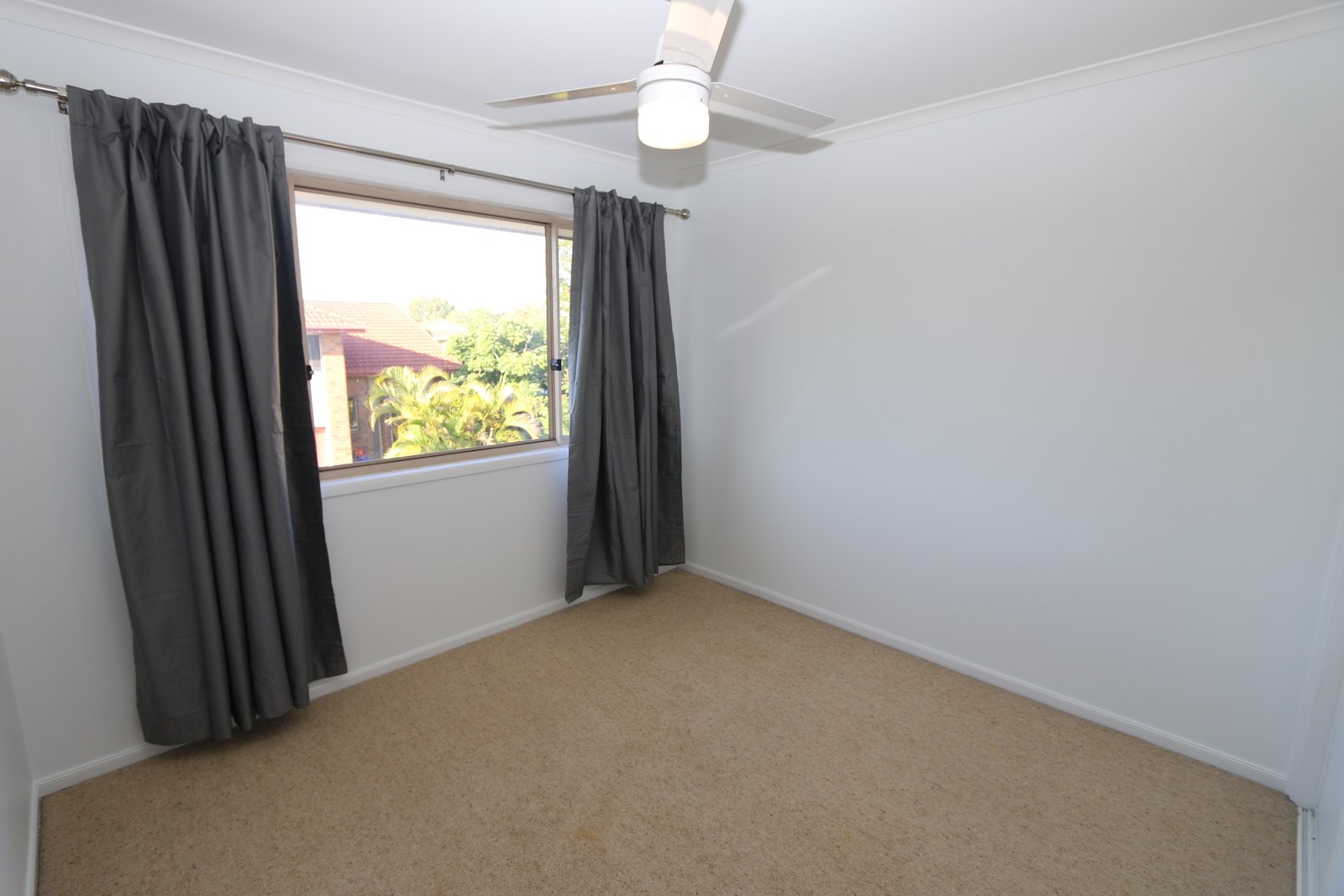 21/1a Alison Road CARRARA 9