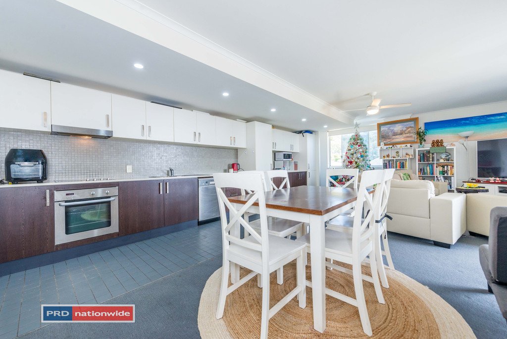 21/1A Tomaree Street NELSON BAY 2