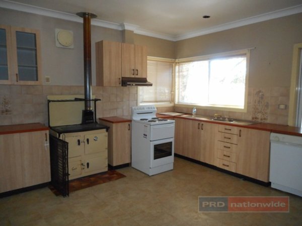 211B Wynyard Street TUMUT 2
