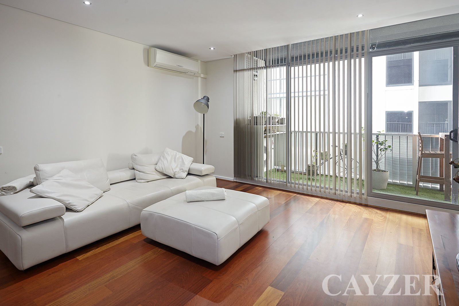 Gallery: 211G/86 Bay Street