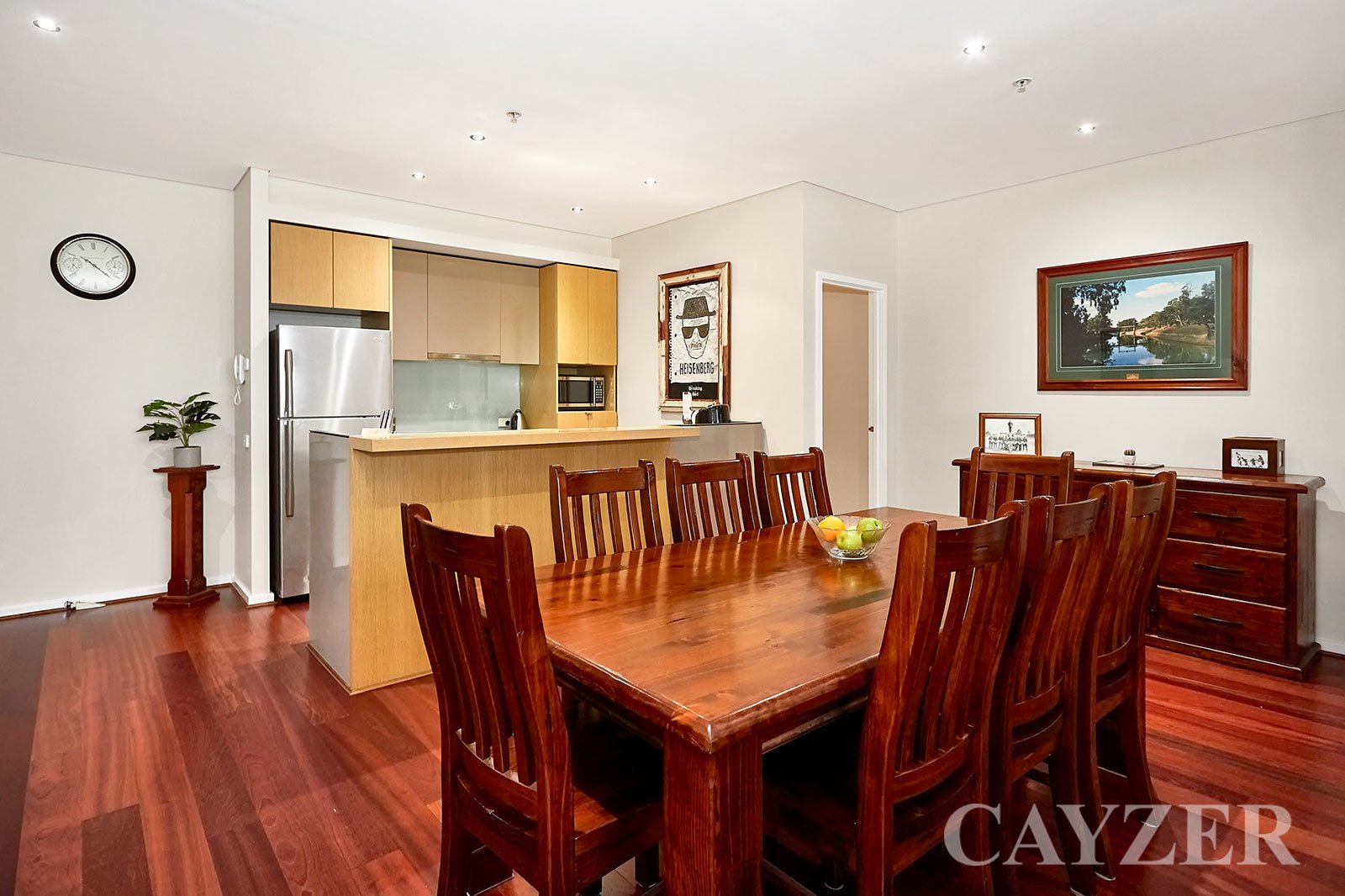 Gallery: 211G/86 Bay Street