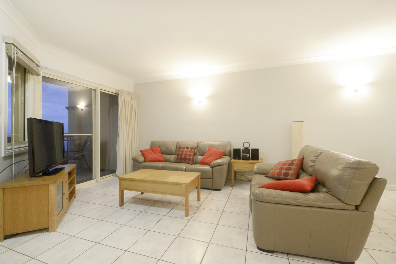 2/12-14 Golden Orchid Drive AIRLIE BEACH 3