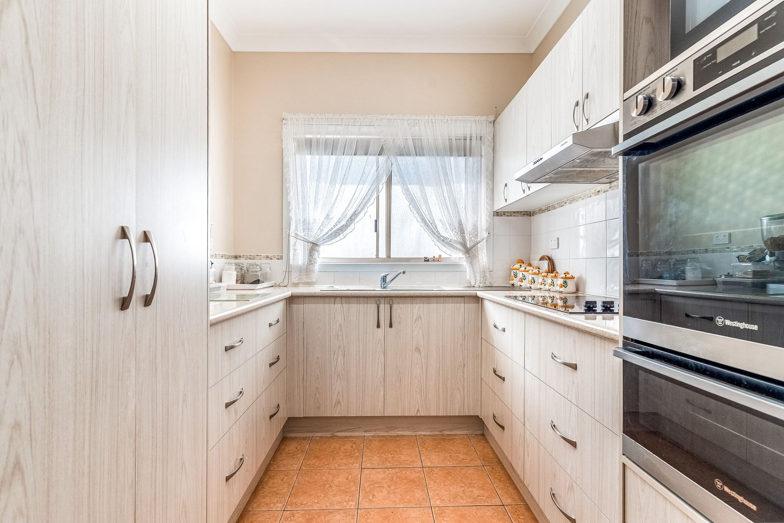 2/12-14 River Street CASINO 4