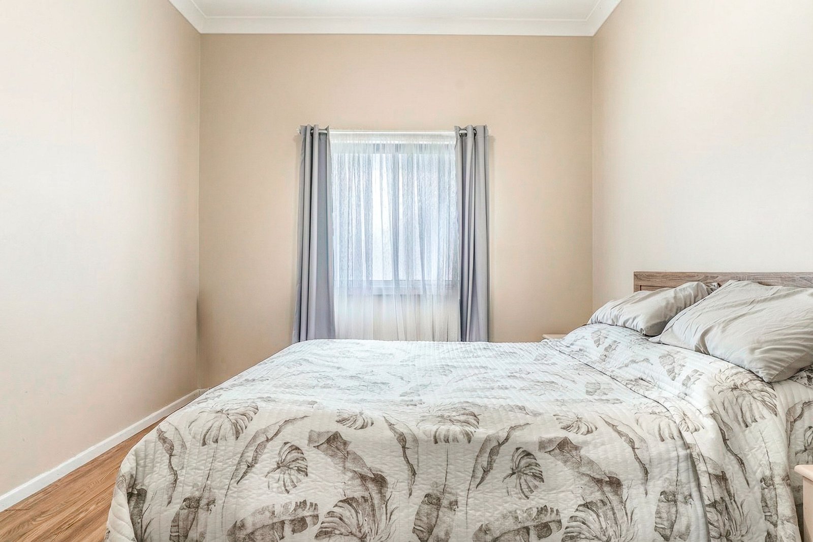 2/12-14 River Street CASINO 11