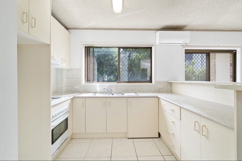 2/12 Allara Avenue PALM BEACH 2