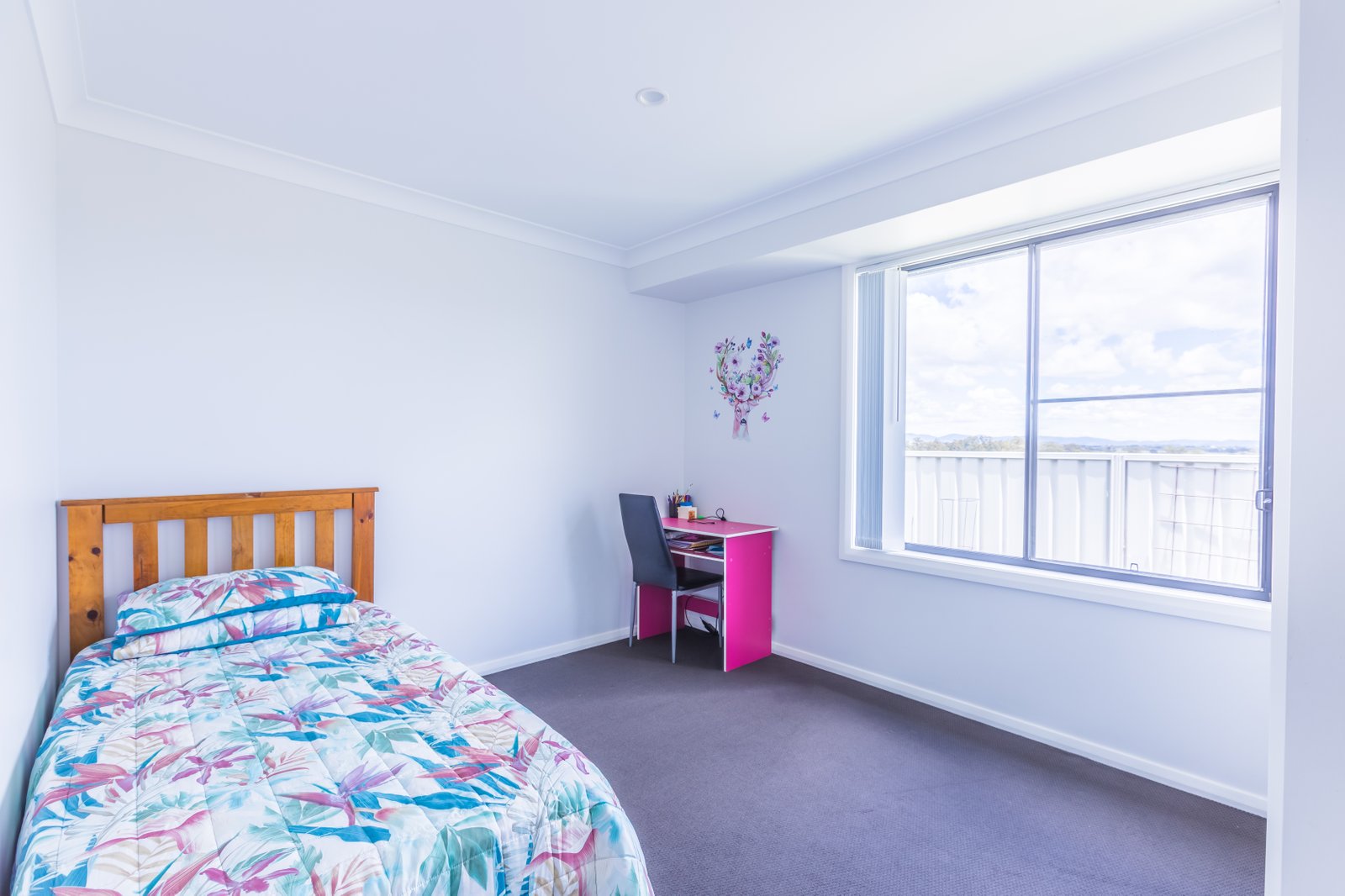 2/12 Bellas Way TAMWORTH 4