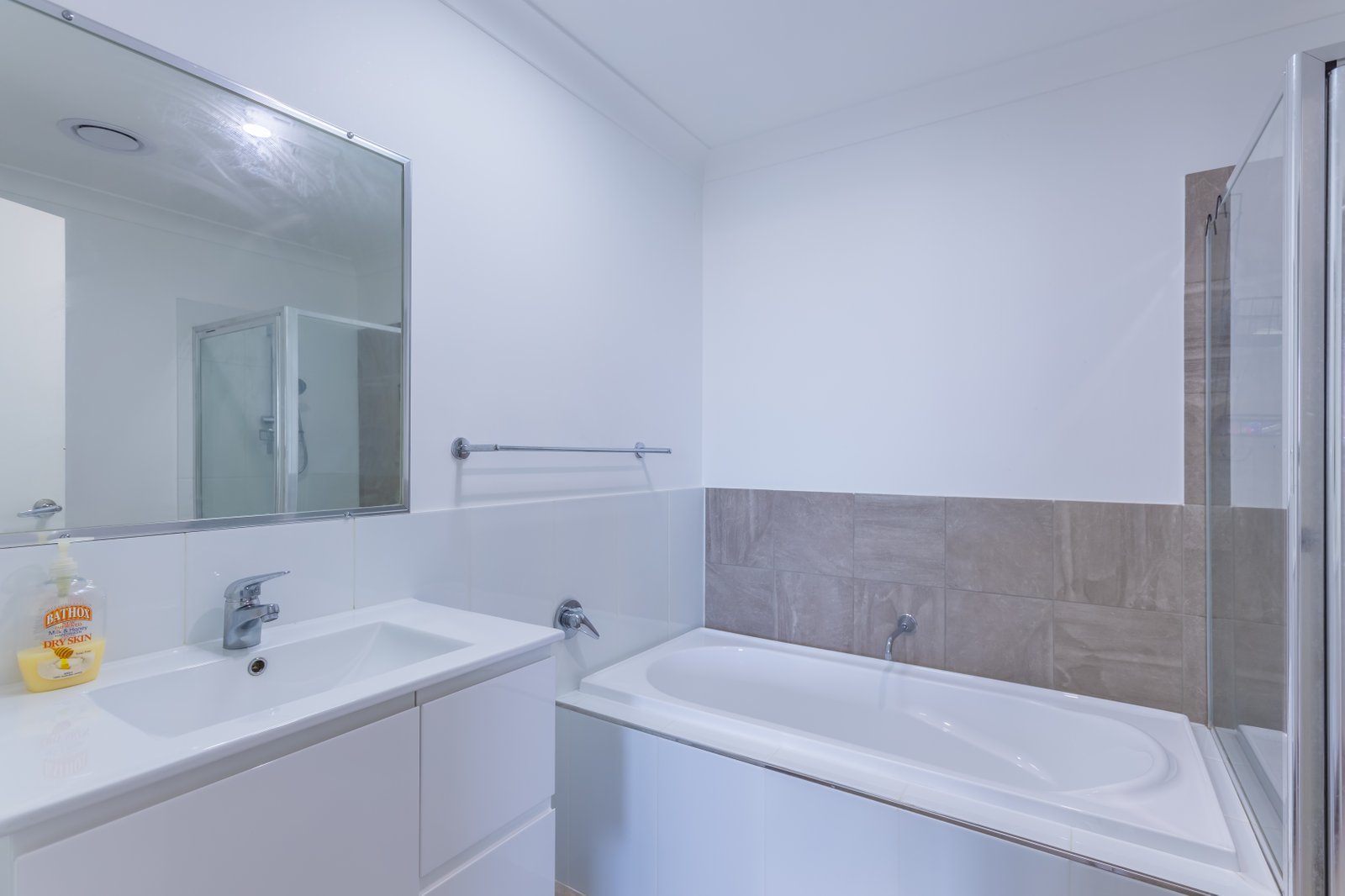 2/12 Bellas Way TAMWORTH 8