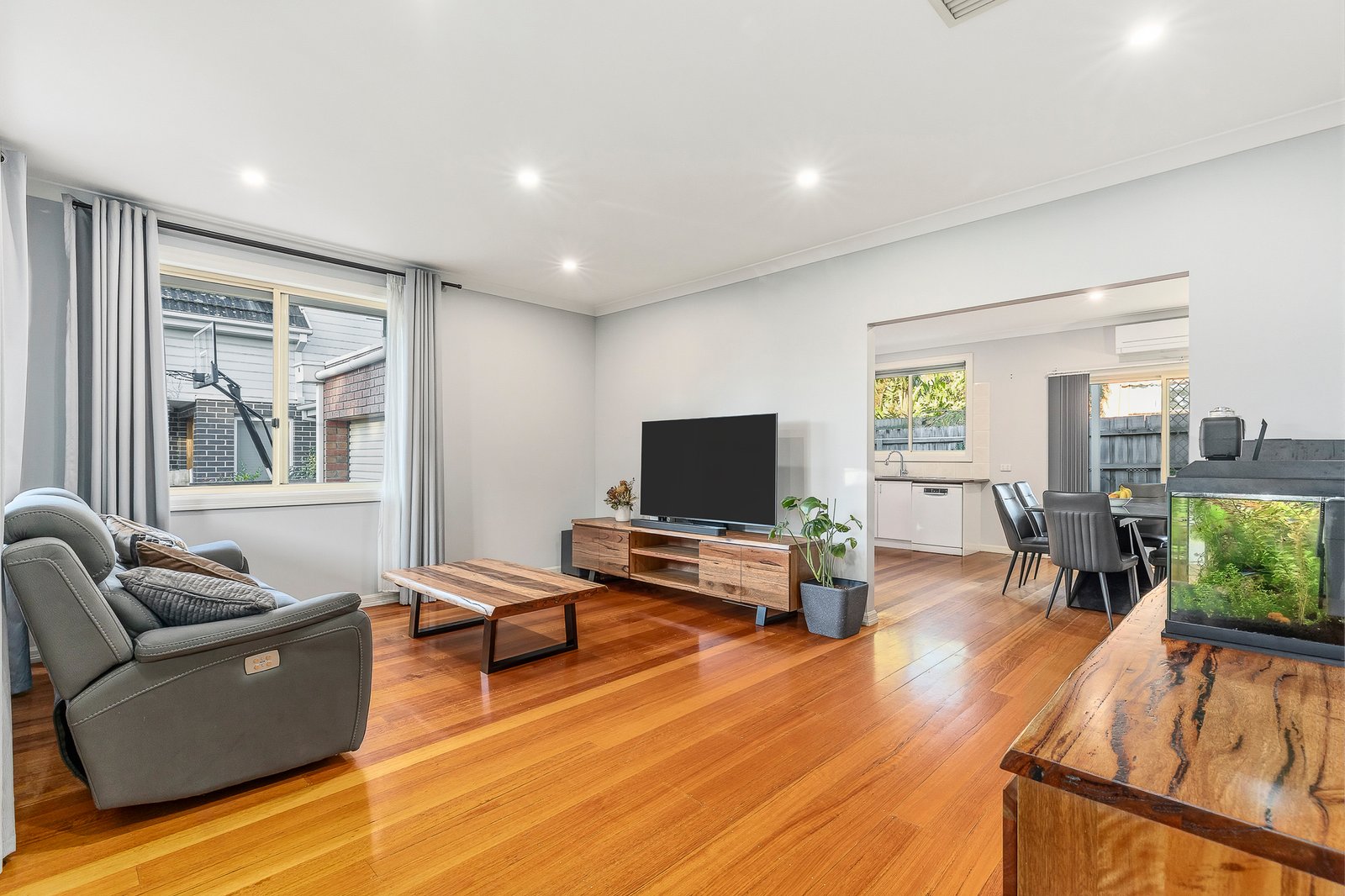Gallery: 2/12 Bruthen Street