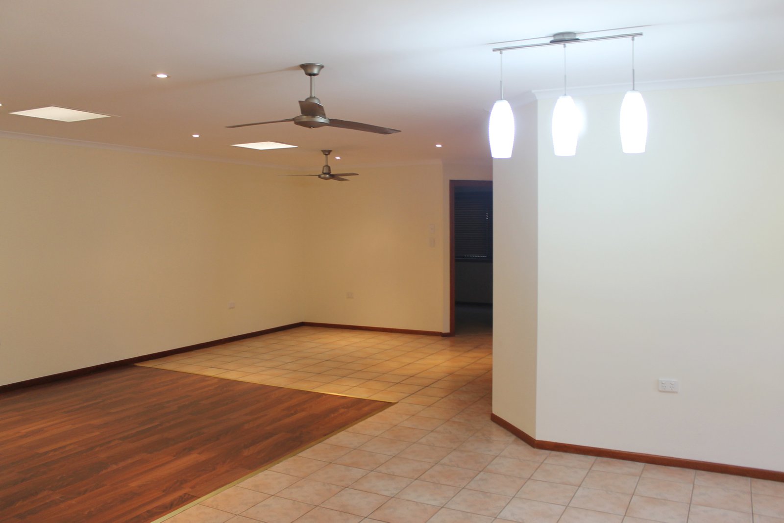 2/12 Chapple Court BOYNE ISLAND 4
