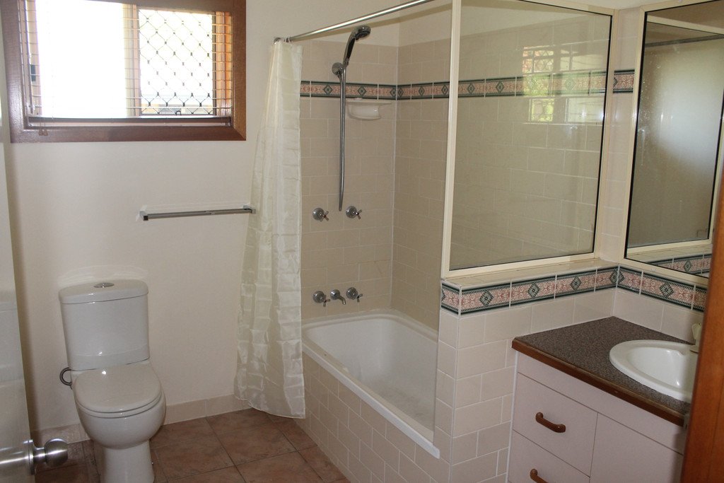 2/12 Chapple Court BOYNE ISLAND 9