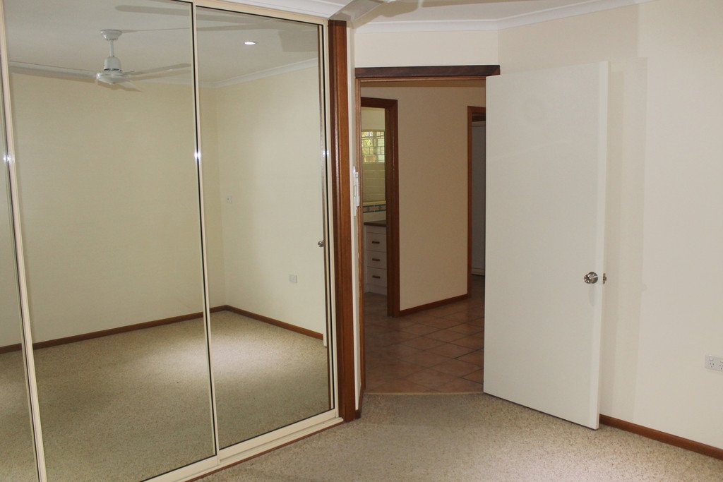 2/12 Chapple Court BOYNE ISLAND 13