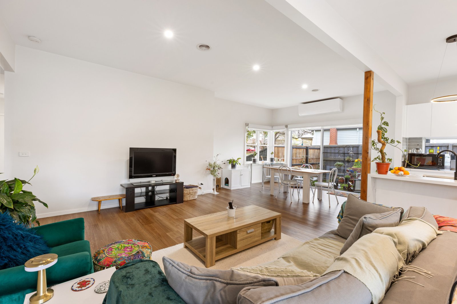 Gallery: 212 Clyde Street
