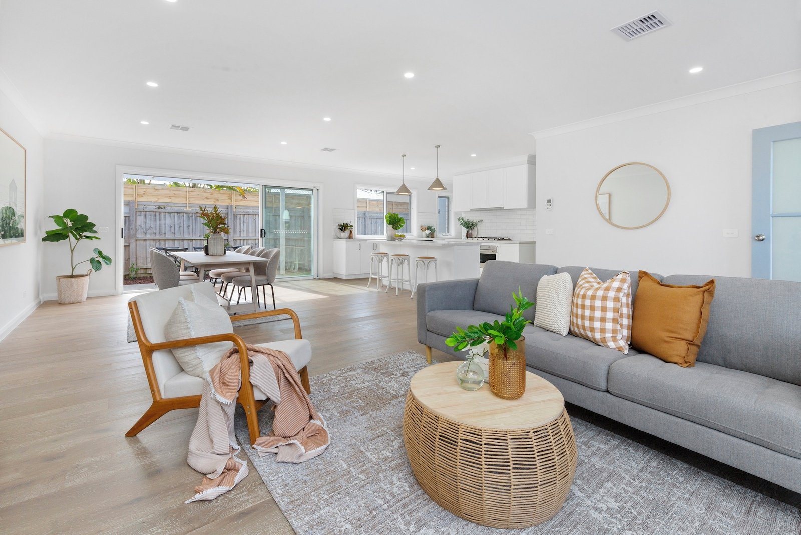 2/12 Coonara Avenue, Mount Eliza, 3930