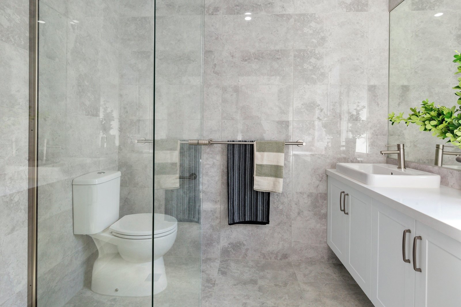 2/12 Coonara Avenue, Mount Eliza, 3930