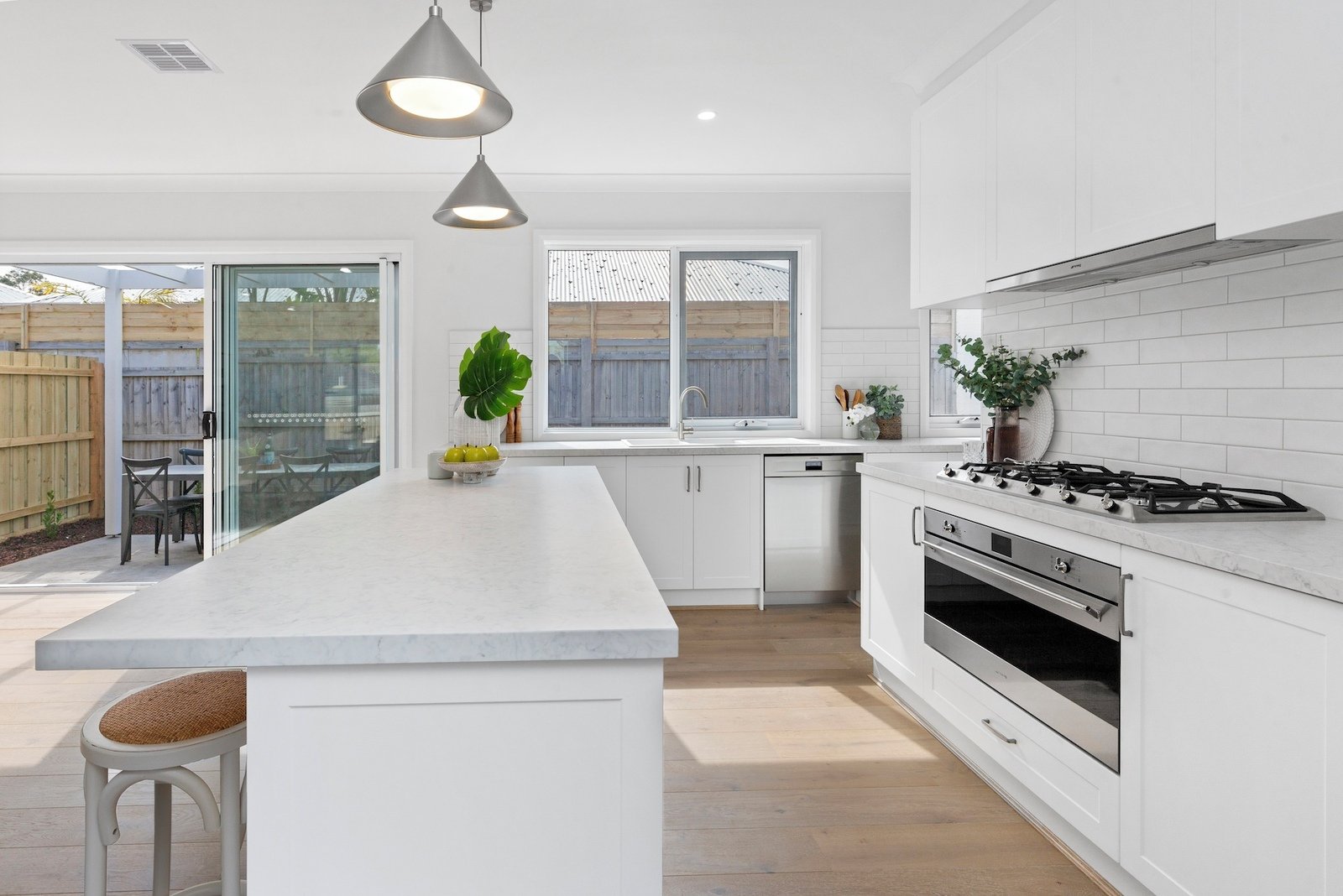 2/12 Coonara Avenue, Mount Eliza, 3930