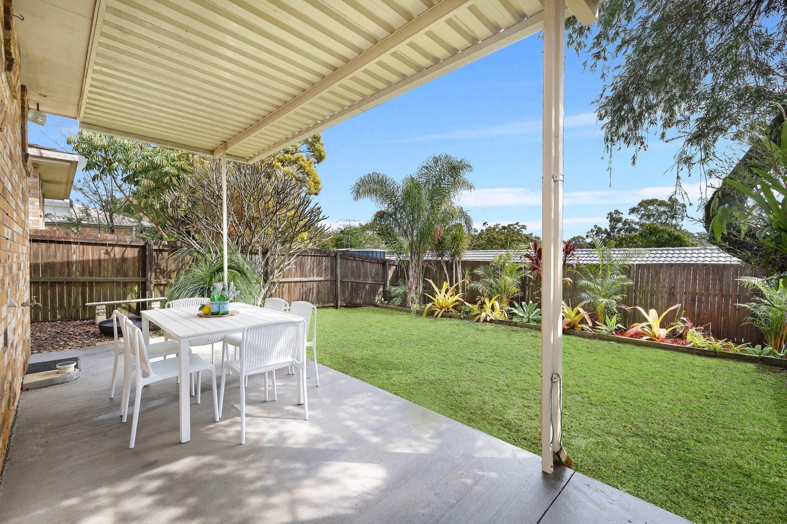 2/12 Corunna Crescent ASHMORE 2