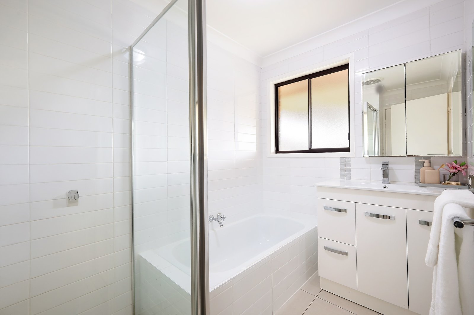 2/12 Corunna Crescent ASHMORE 8