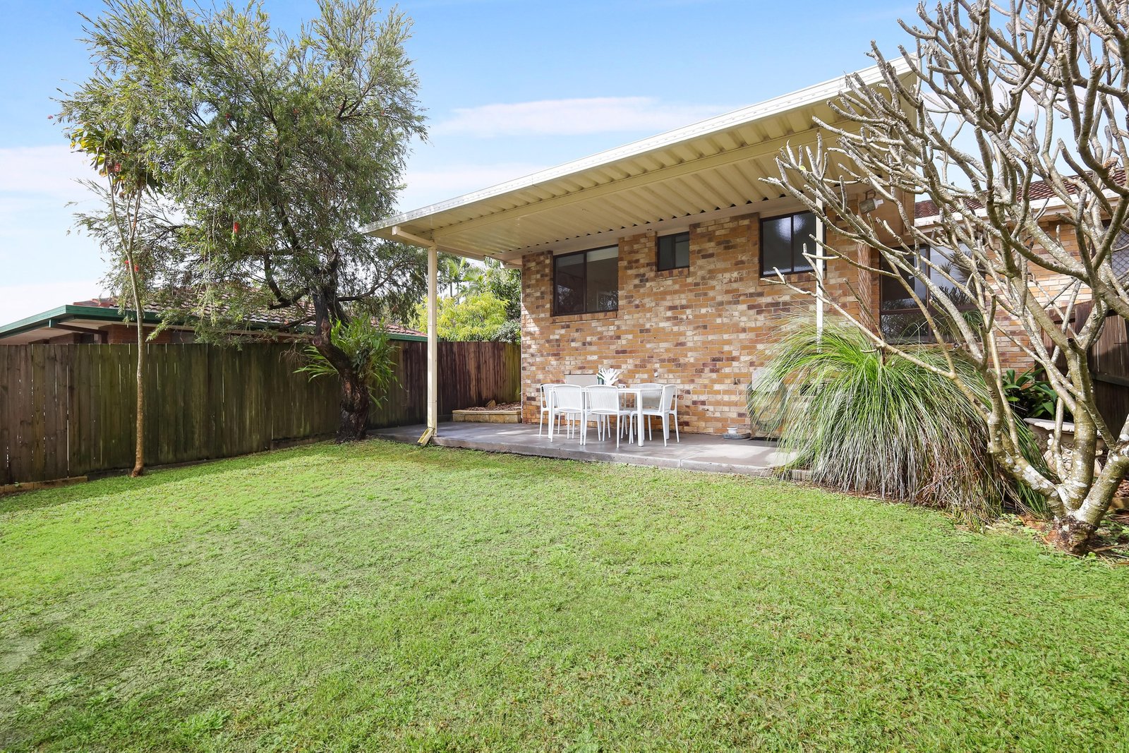 2/12 Corunna Crescent ASHMORE 9