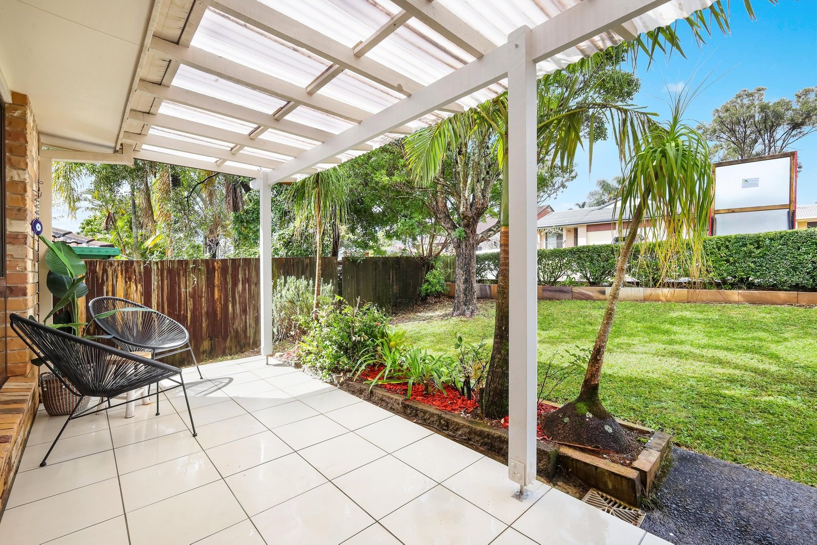 2/12 Corunna Crescent ASHMORE 10