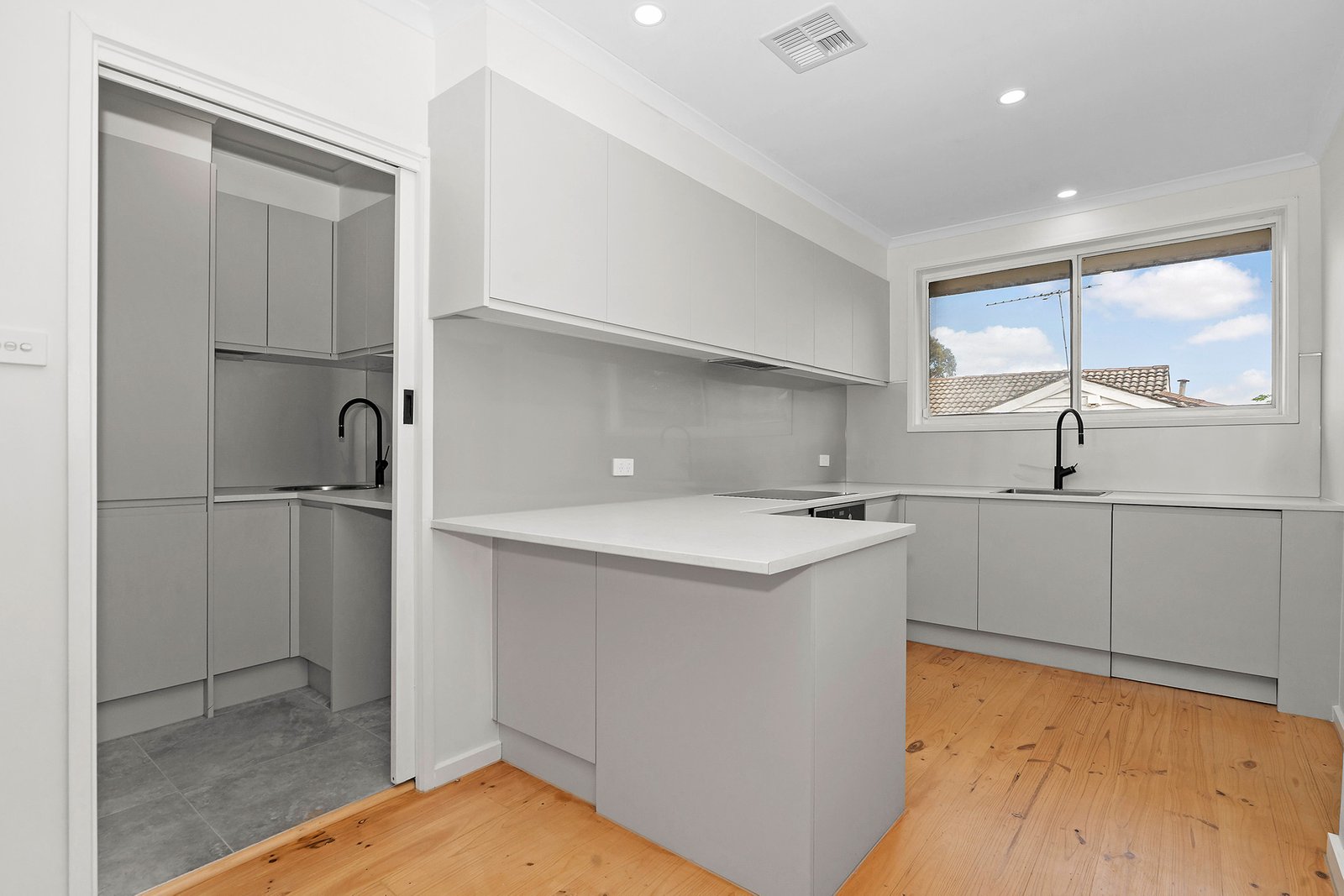 Real Estate and Property in 2/12 Dickens Street, Glen Iris, VIC