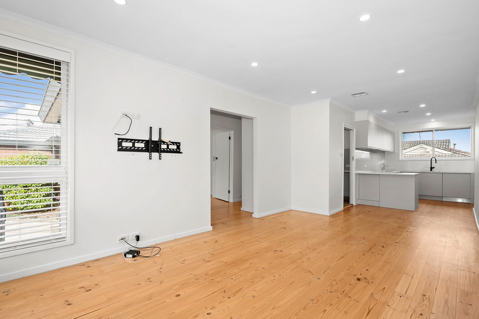 Real Estate and Property in 2/12 Dickens Street, Glen Iris, VIC