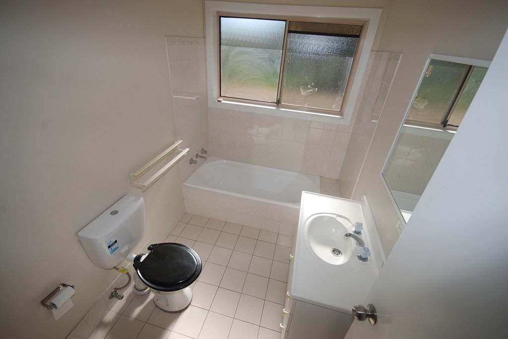 2/12 Dunn Ave  FOREST HILL 2