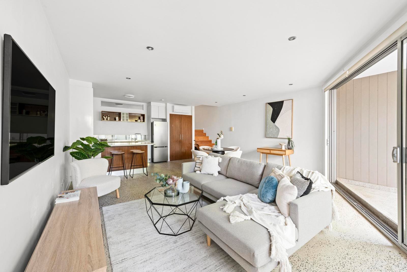 2/12 Eastment Street, Northcote VIC 3070