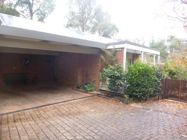 212 Eddy Avenue MOUNT HELEN 7