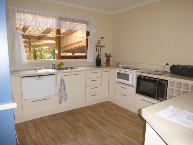 212 Eddy Avenue MOUNT HELEN 2