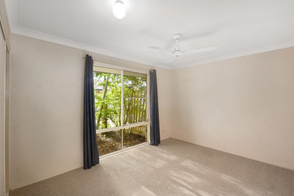 2/12 Edinburgh Court POTTSVILLE 5