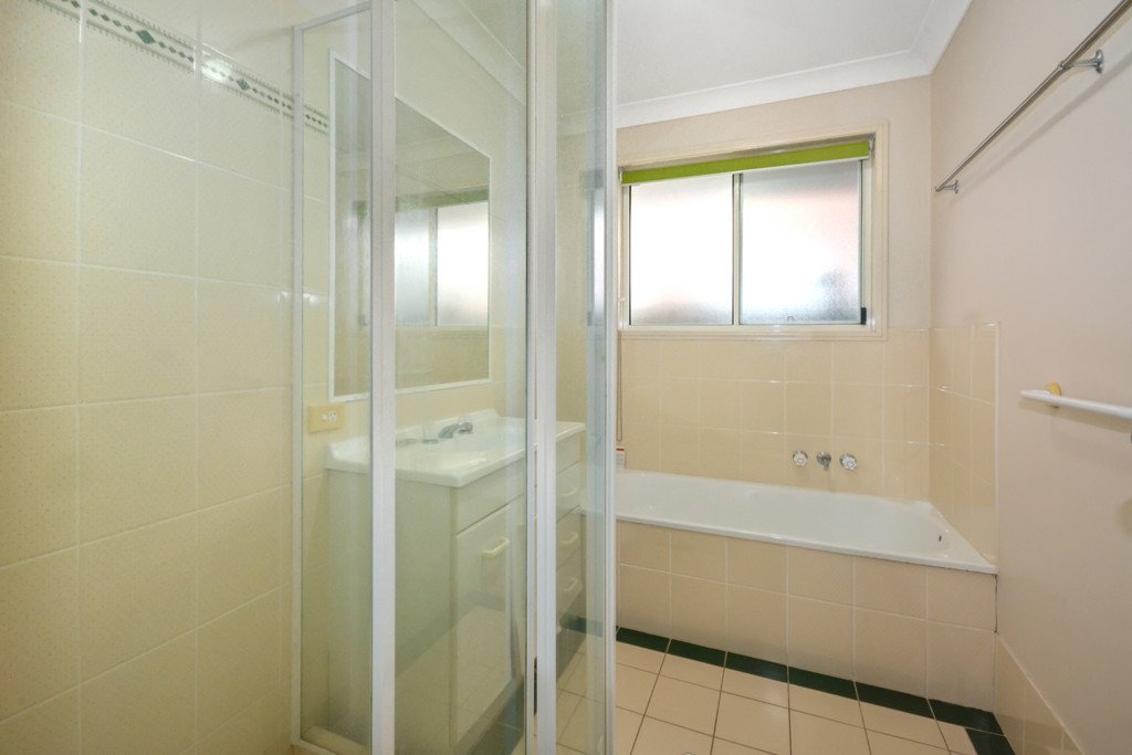 2/12 Edinburgh Court POTTSVILLE 7