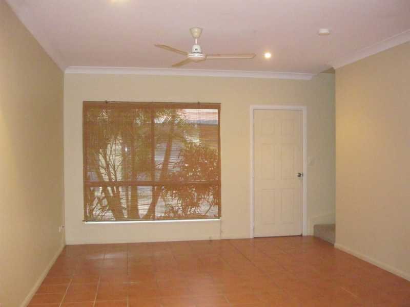 2/12 Erromango Drive JUBILEE POCKET 4