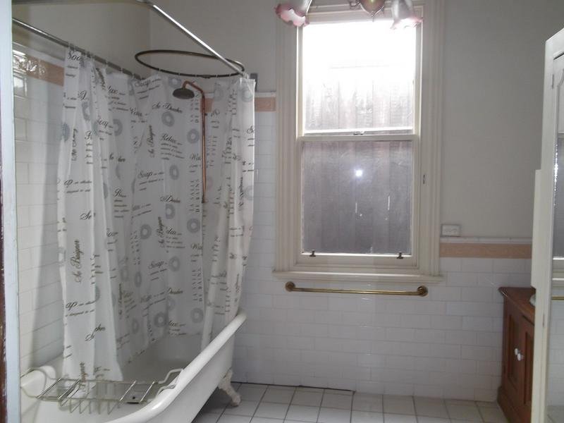 Gallery: 212 Ferrars Street