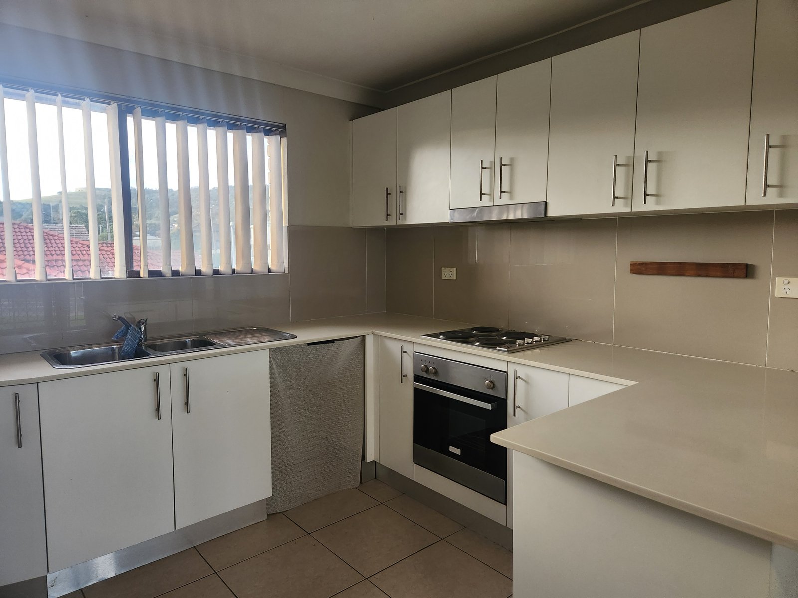 2/12 George Street BERKELEY 2