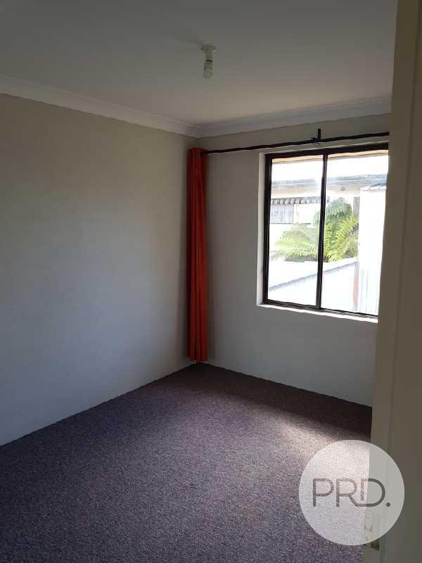 2/12 Gilbert St  TUMBARUMBA 4