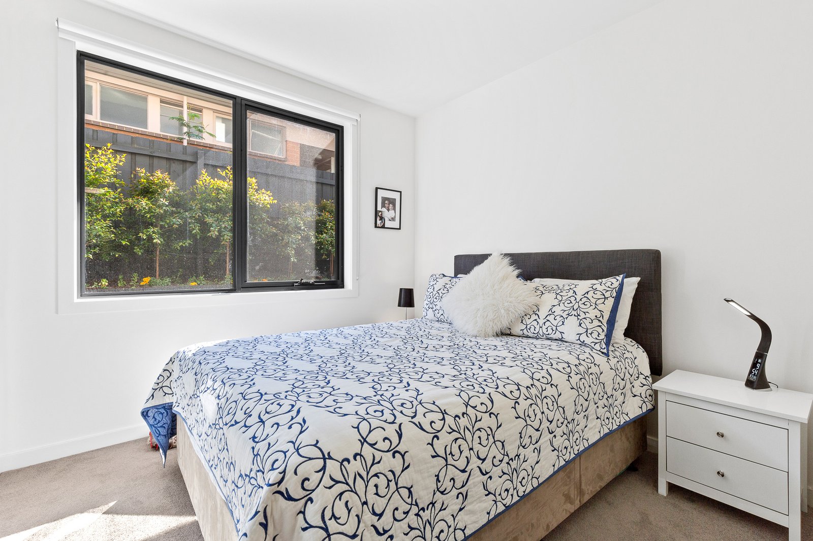 Gallery: 2/12 Gleniffer Avenue