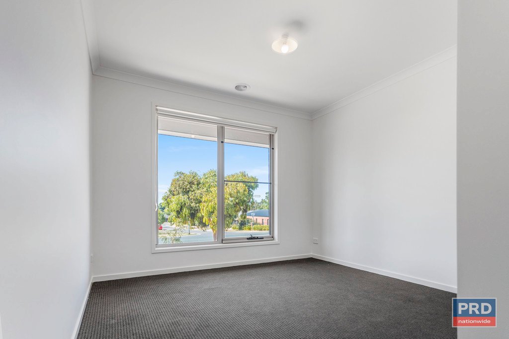 2/12 Heinz Street WHITE HILLS 7