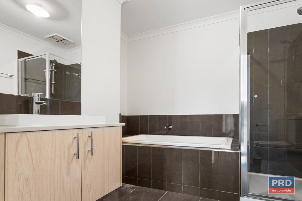 2/12 Heinz Street WHITE HILLS 8