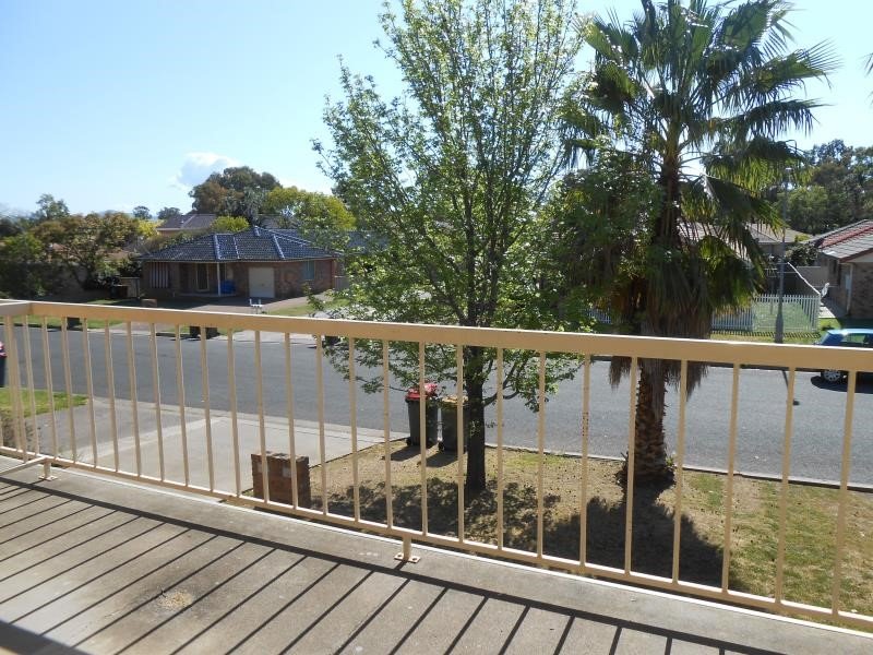 2/12 Illoura Street TAMWORTH 6