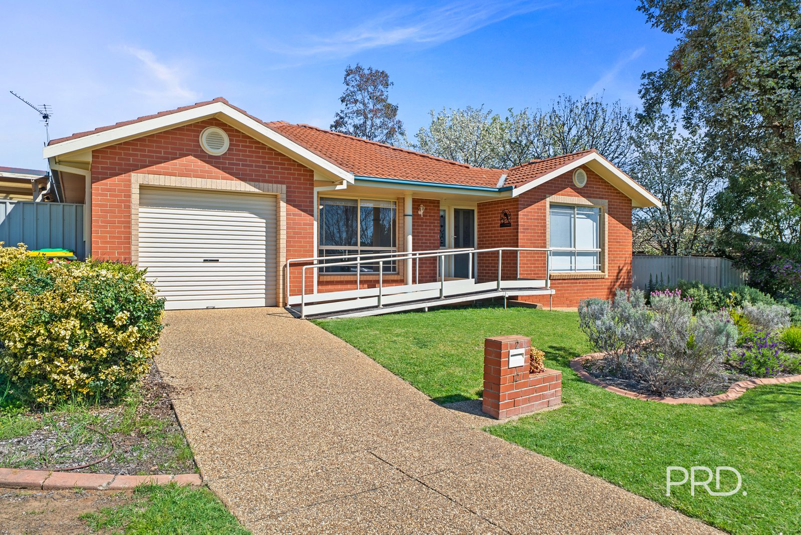 2/12 Kaloona Drive BOURKELANDS 2