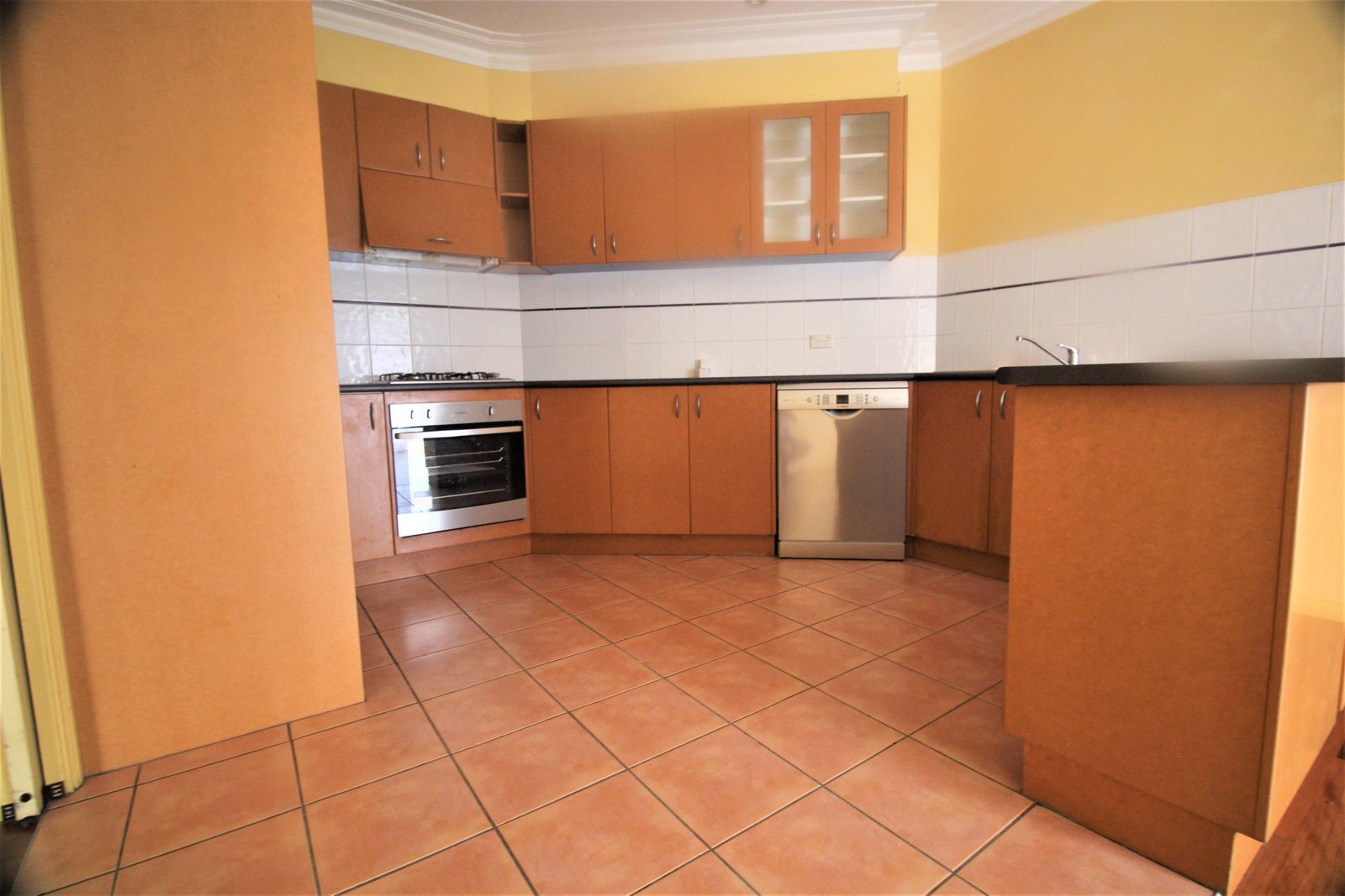 Gallery: 2/12 Lerina Street