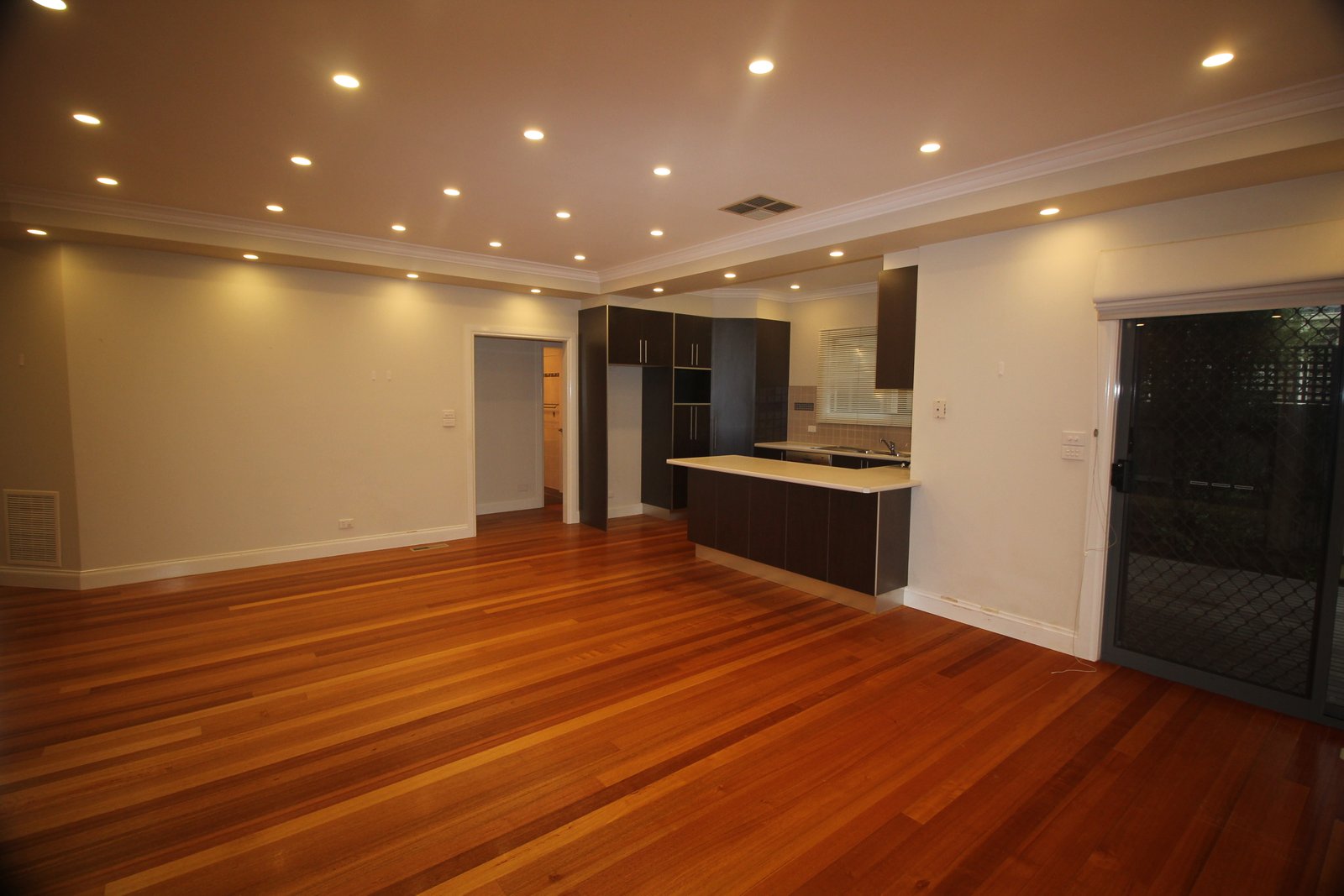 Gallery: 2/12 Madeleine Road