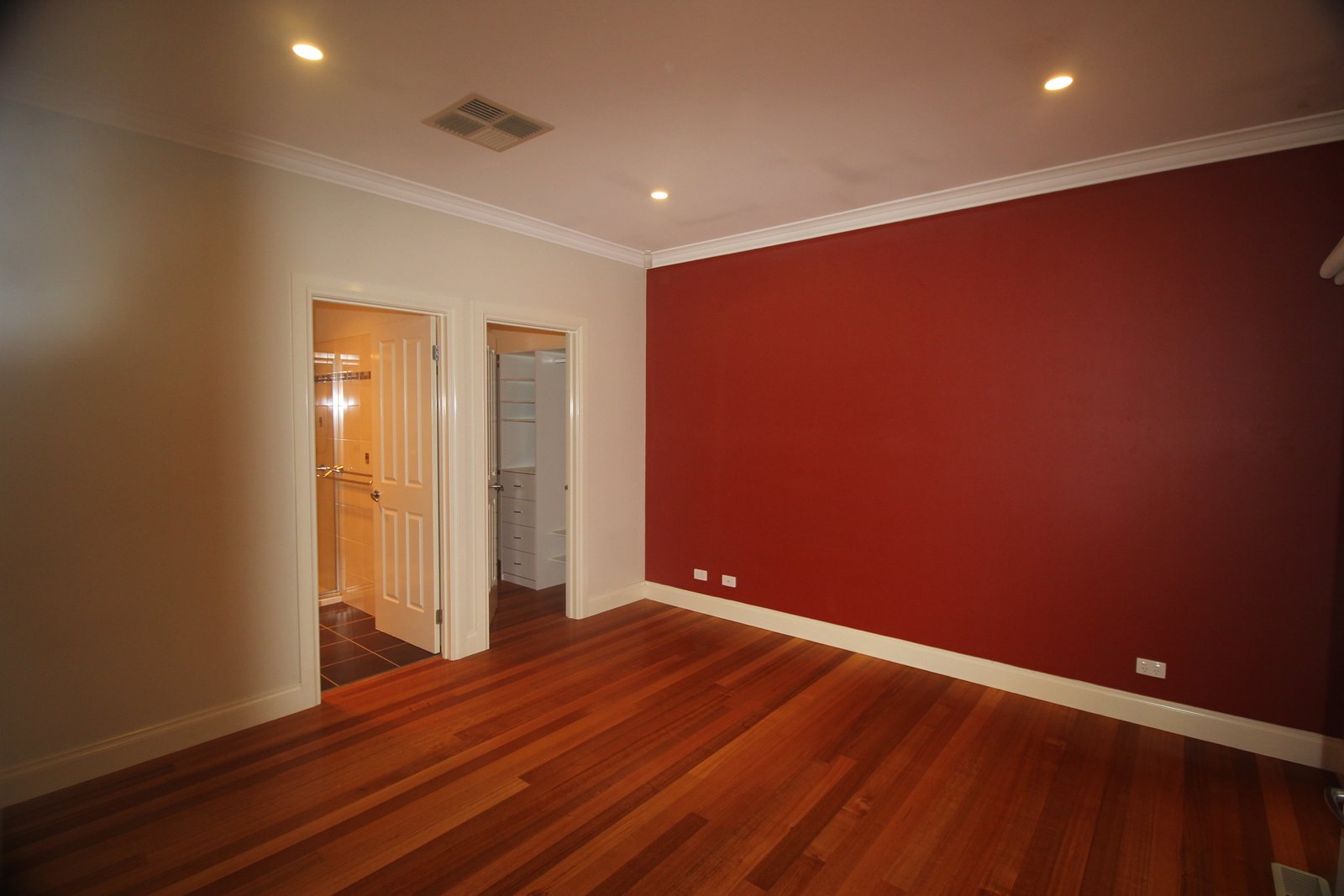 Gallery: 2/12 Madeleine Road