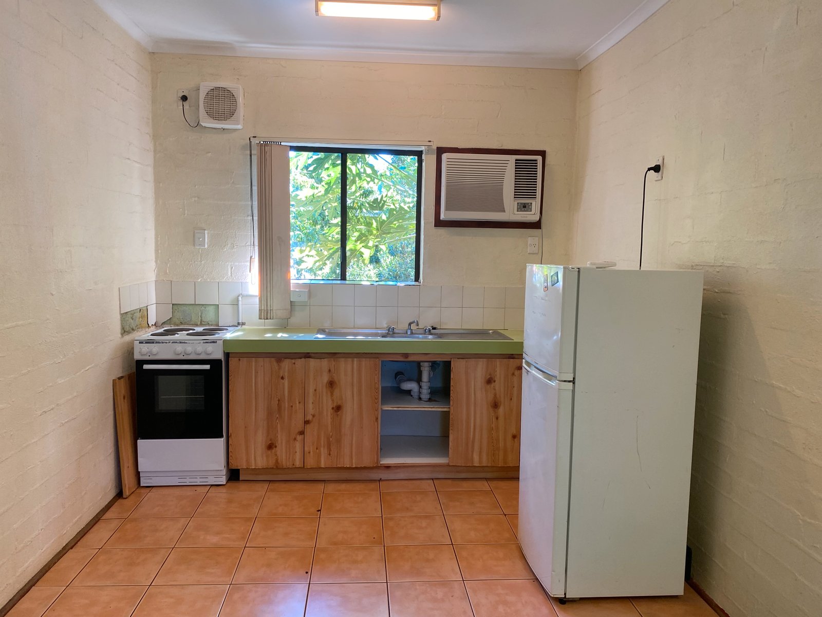21/2 Milner Street BROOME 5