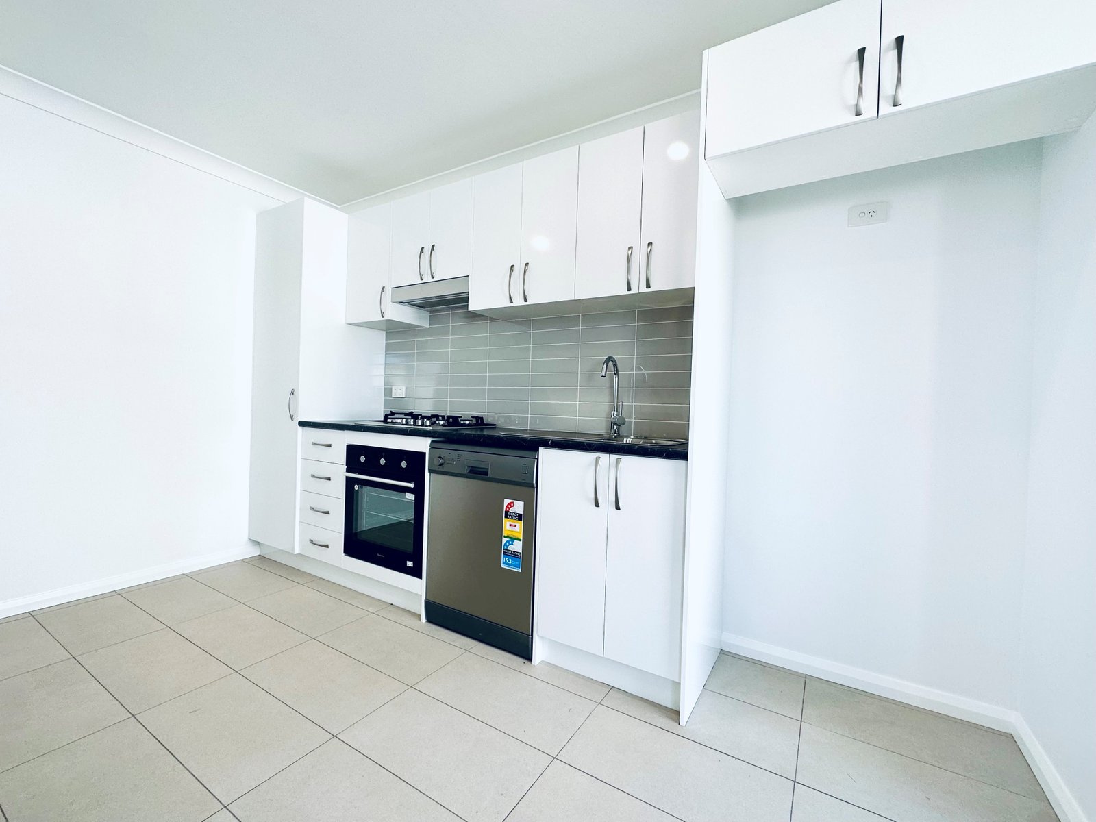 2/12 Mustang Close TAMWORTH 3